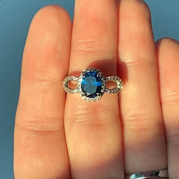 Bomb Party Ring Size 7 - Picture 4 of 8